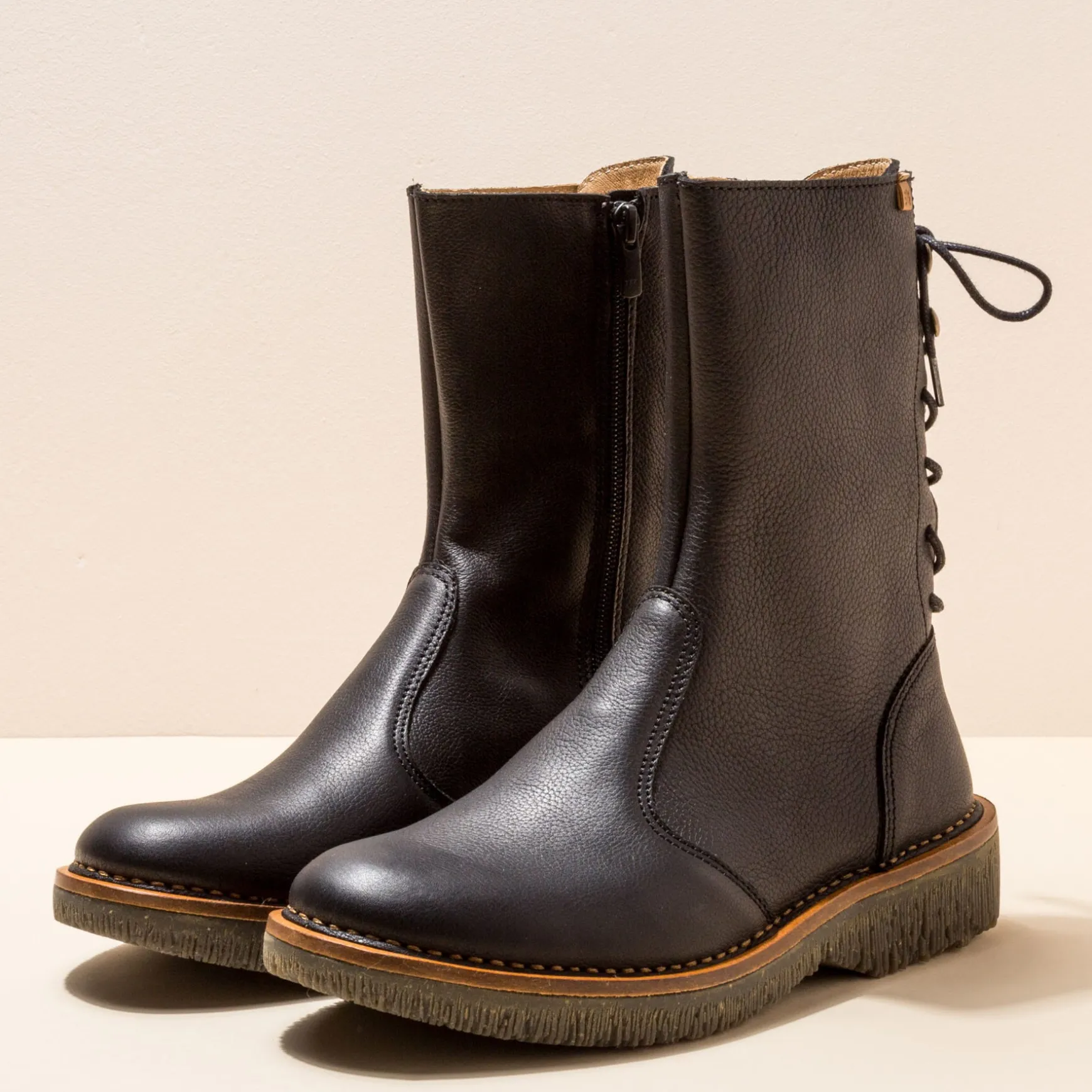 Stiefel-El Naturalista 5577 Volcano